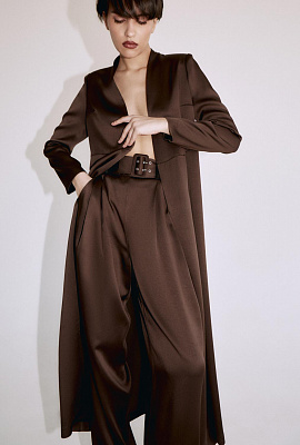 BROWN TRENCH  BROWN TROUSERS 
